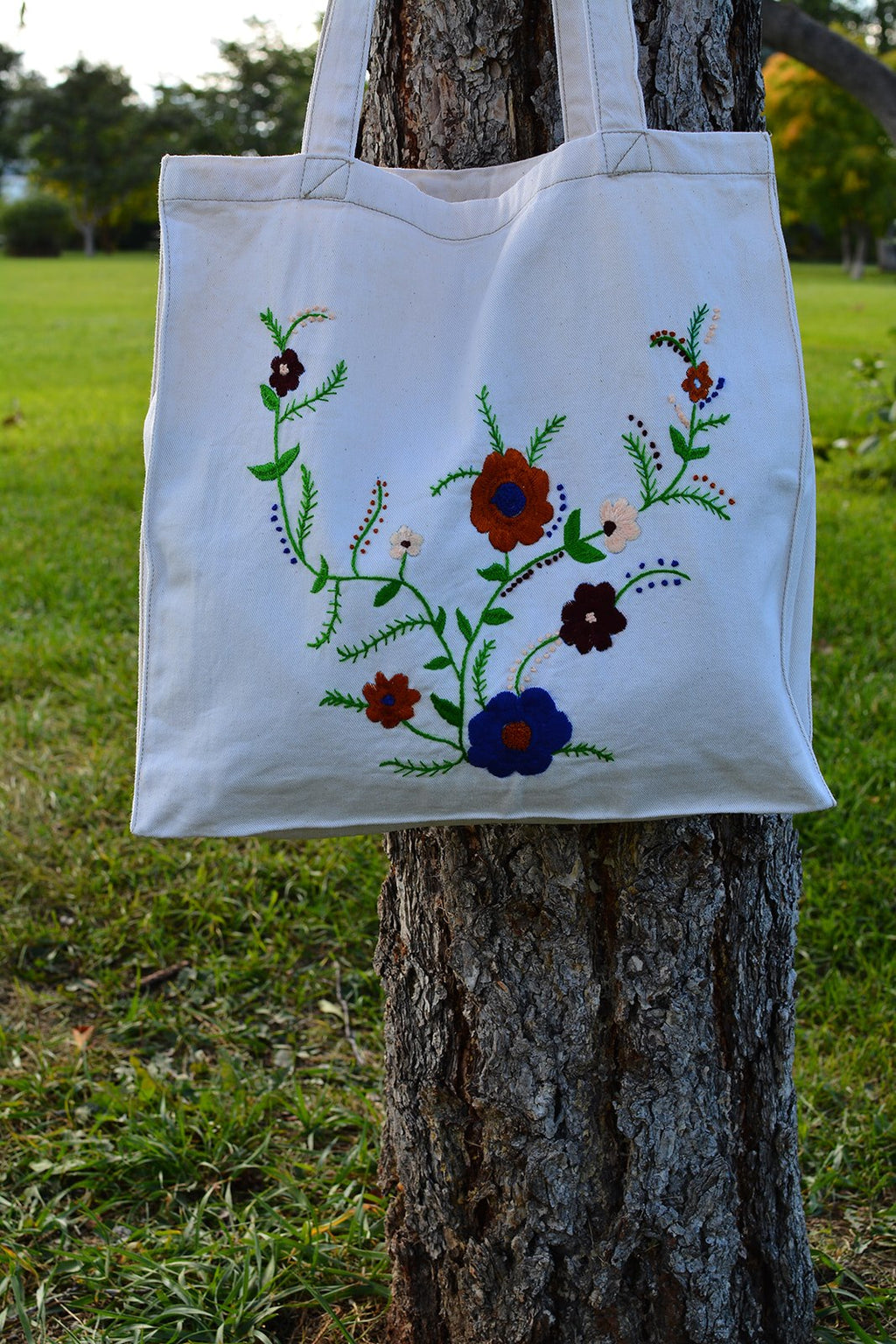 Vines Tote Bag